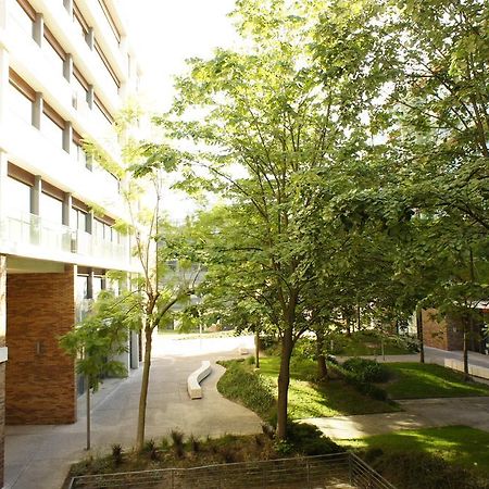 Modern Apartment Near The Bridge Lisbon Exterior photo