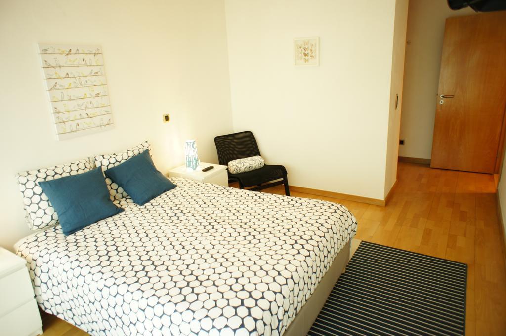 Modern Apartment Near The Bridge Lisbon Exterior photo